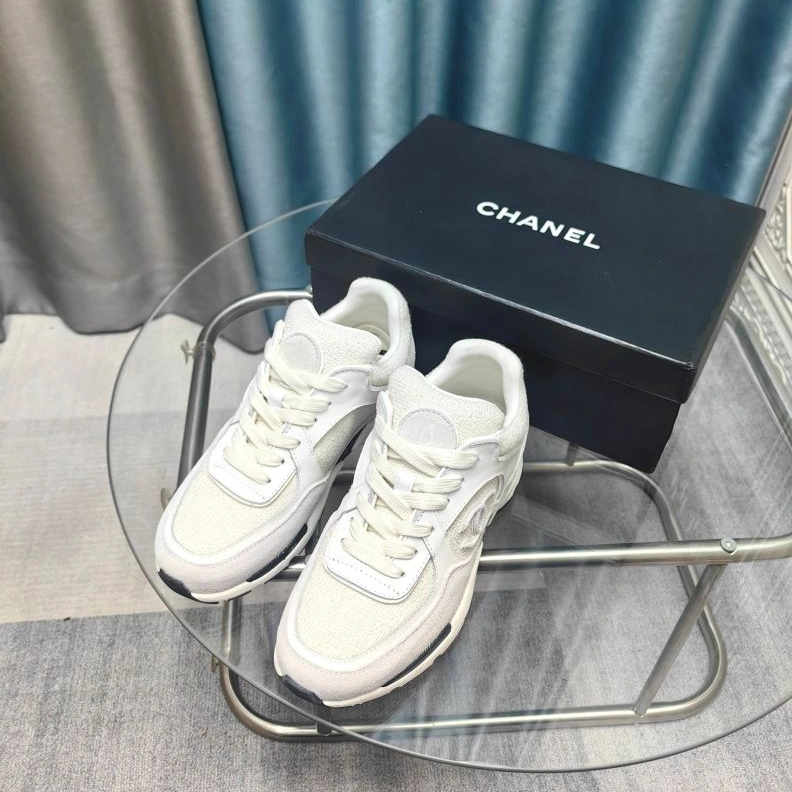 Vibrant Chxnxl Sneakers 122300