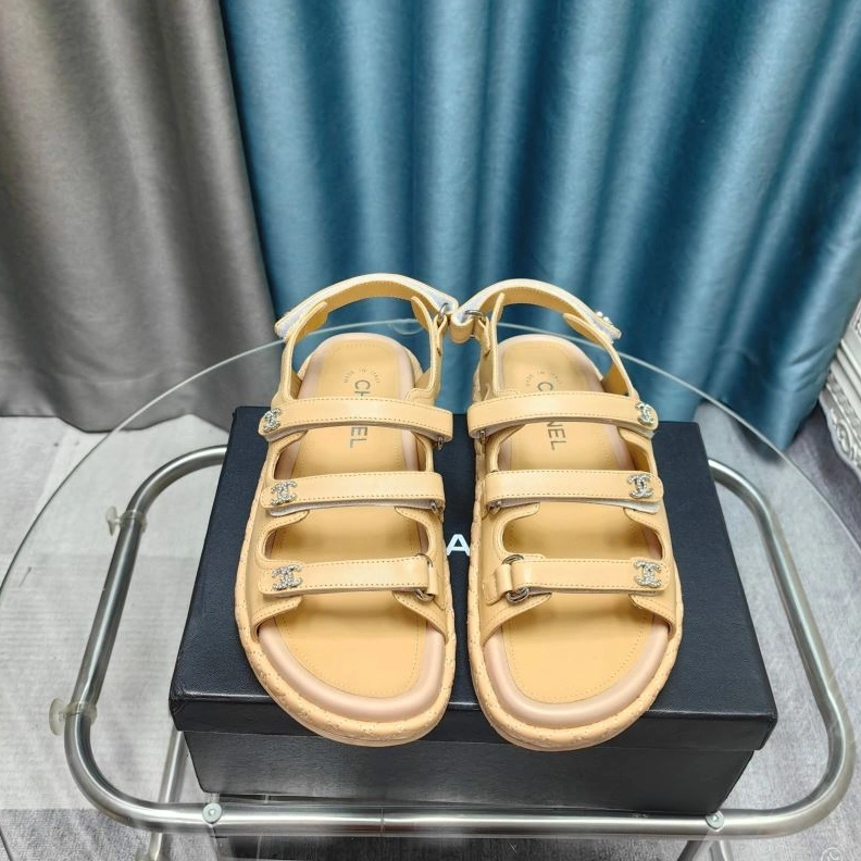 WellDesigned Chxnxl Sandals 122946
