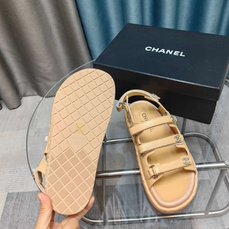 WellDesigned Chxnxl Sandals 122946
