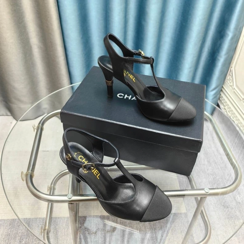 Stylish Chxnxl Sandals 122940