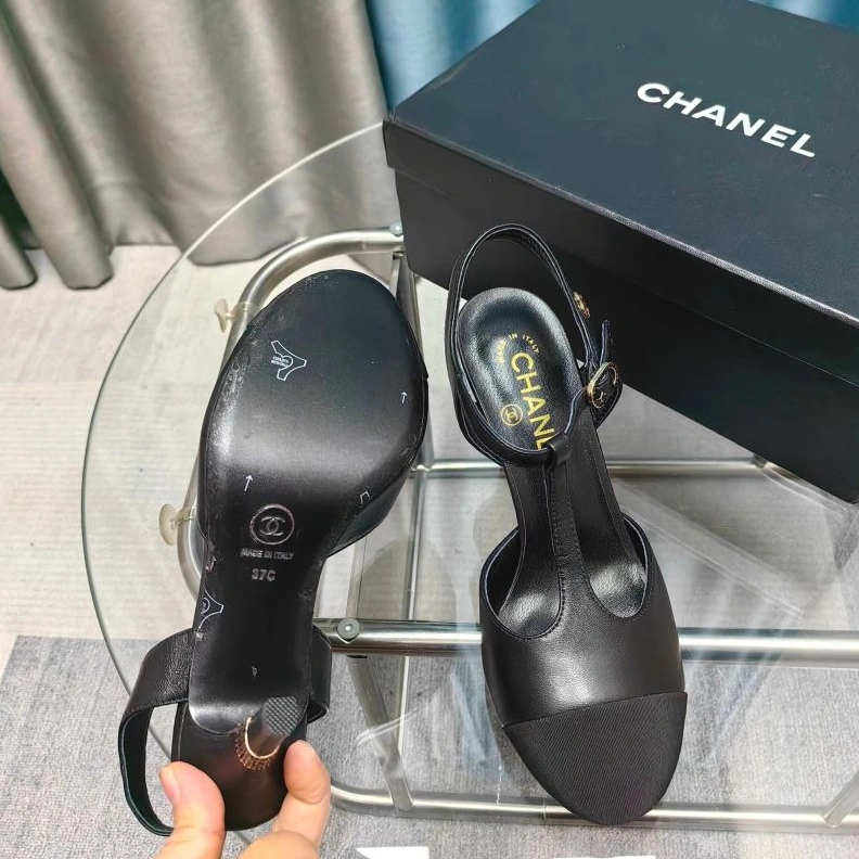 Stylish Chxnxl Sandals 122940