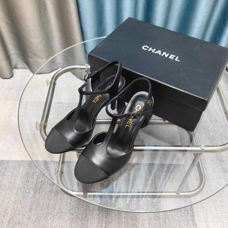 Stylish Chxnxl Sandals 122940