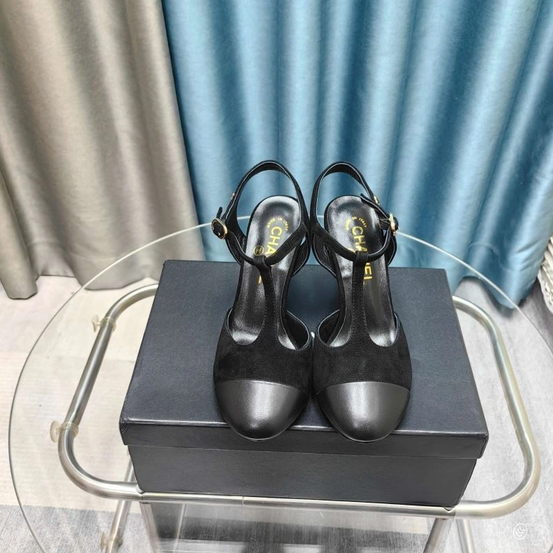NewStyle Chxnxl Sandals 122938