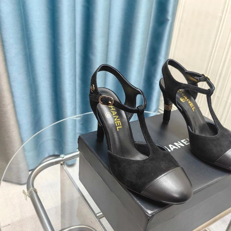 NewStyle Chxnxl Sandals 122938