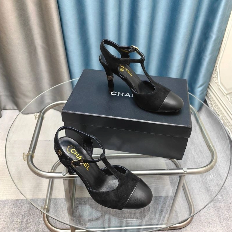 NewStyle Chxnxl Sandals 122938