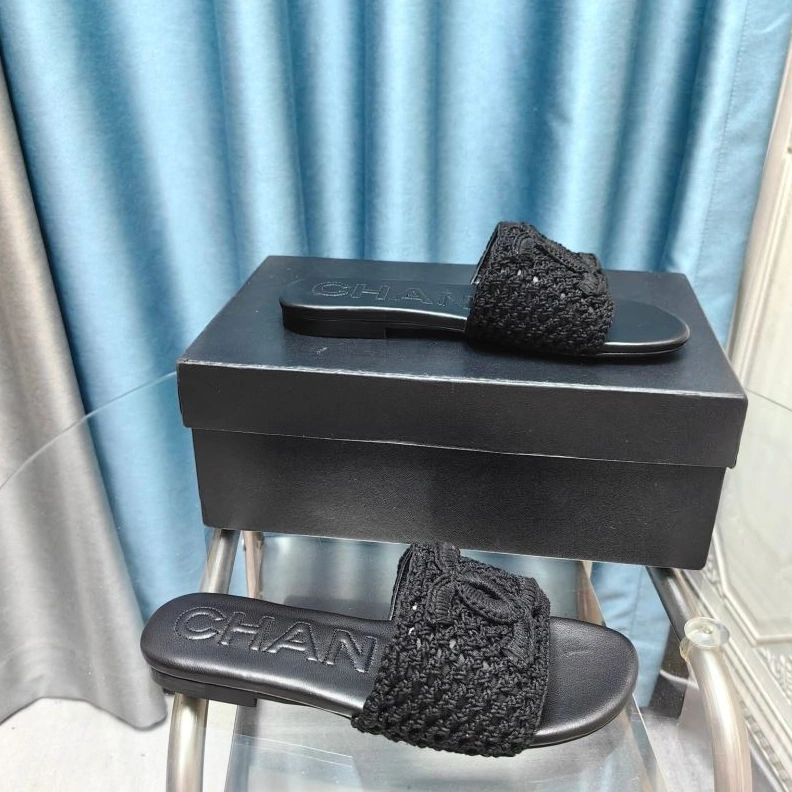 Chxnxl Slippers StreetReady 122599