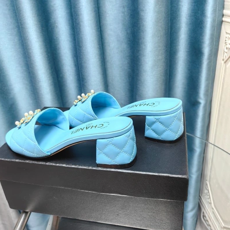 Bright Chxnxl Slippers 122581