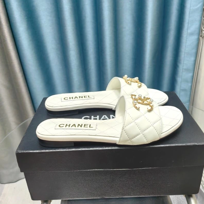 Chxnxl Slippers Compact 122580