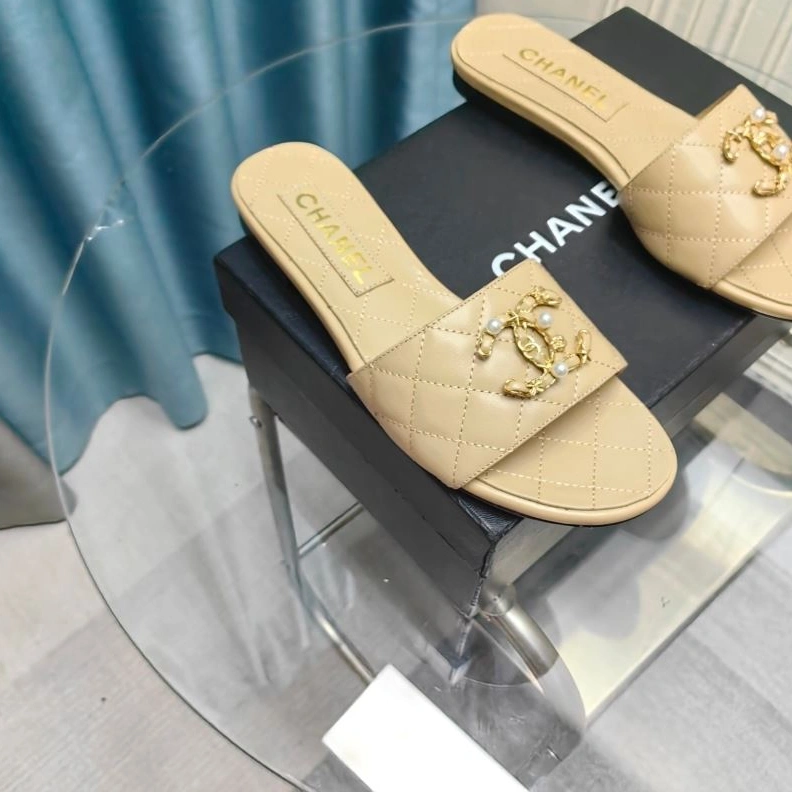 Chxnxl Slippers Vibrant 122603