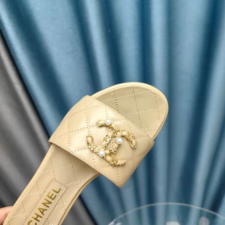Chxnxl Slippers Vibrant 122603