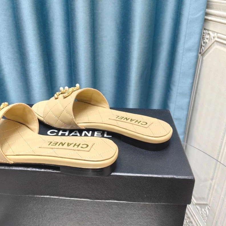 Chxnxl Slippers Vibrant 122603