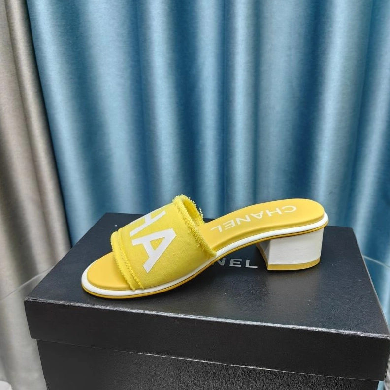 Efficient Chxnxl Slippers 122574