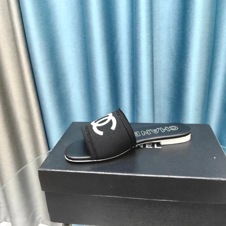Chxnxl Slippers Sleek 122573
