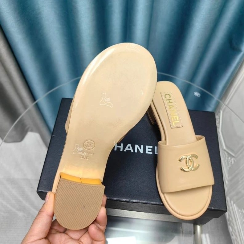 DailyWear Chxnxl Slippers 122566