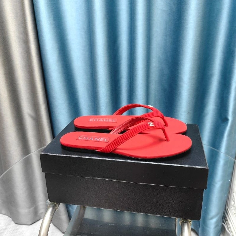 Functional Chxnxl Slippers 122563