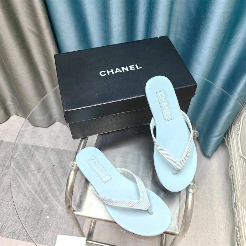 Lightweight Chxnxl Slippers 122561