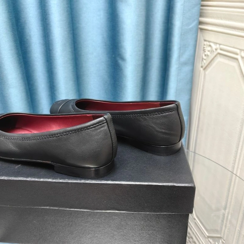 Unique Chxnxl Flat Shoes 123195