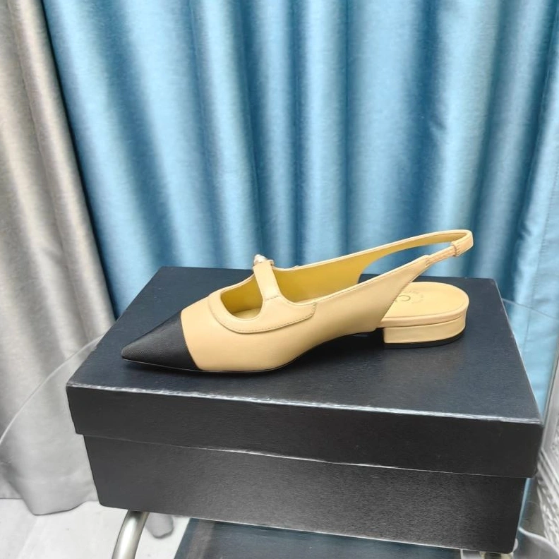 Unique Chxnxl Flat Shoes 123190