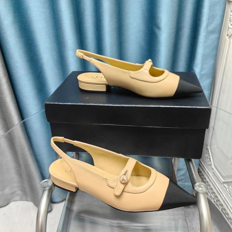 Unique Chxnxl Flat Shoes 123190