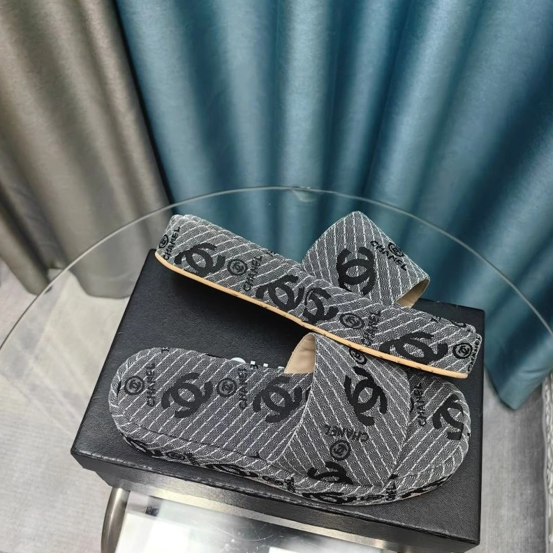 Chxnxl Slippers StreetReady 122552