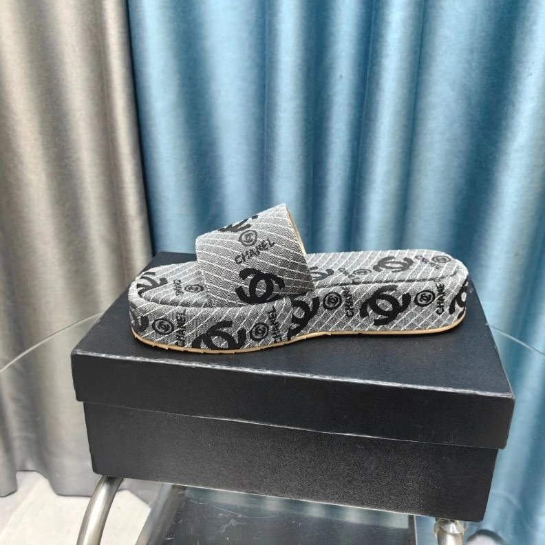 Chxnxl Slippers StreetReady 122552