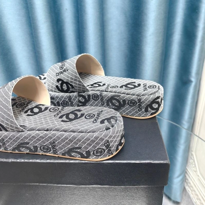Chxnxl Slippers StreetReady 122552