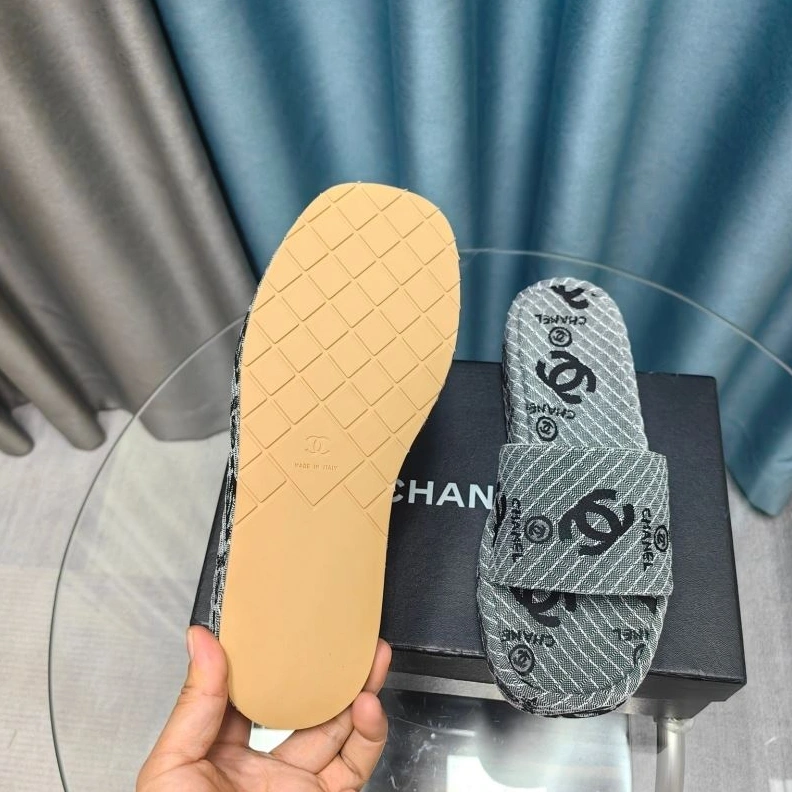 Chxnxl Slippers StreetReady 122552