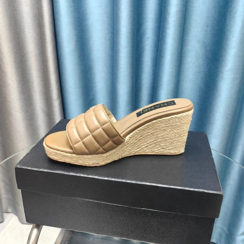 Resilient Chxnxl Slippers 122557