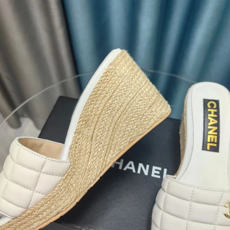 Affordable Chxnxl Slippers 122551