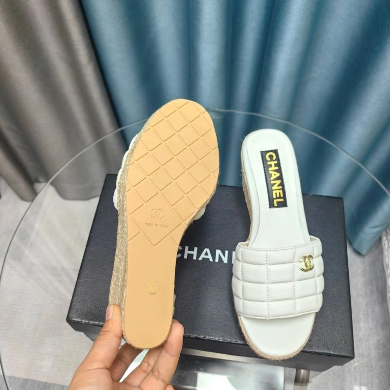 Affordable Chxnxl Slippers 122551