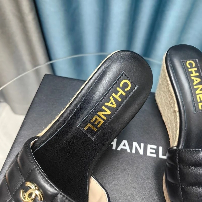 Affordable Chxnxl Slippers 122549