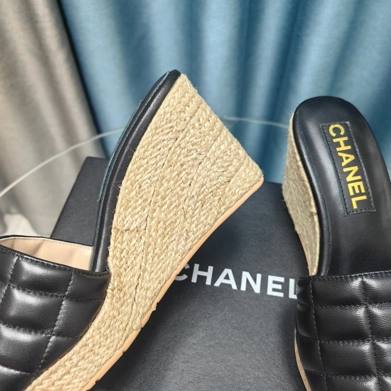 Affordable Chxnxl Slippers 122549