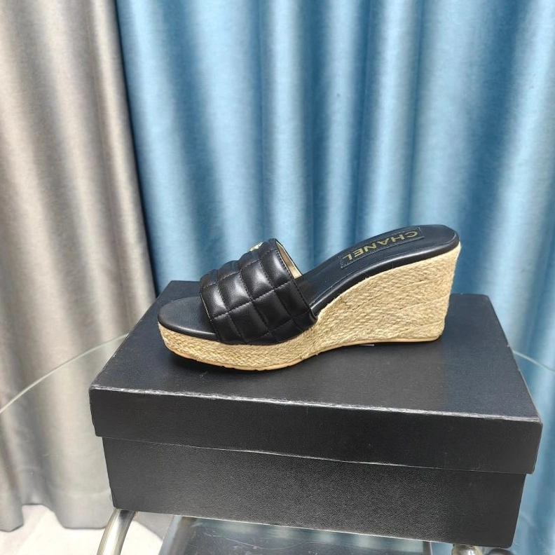 Affordable Chxnxl Slippers 122549