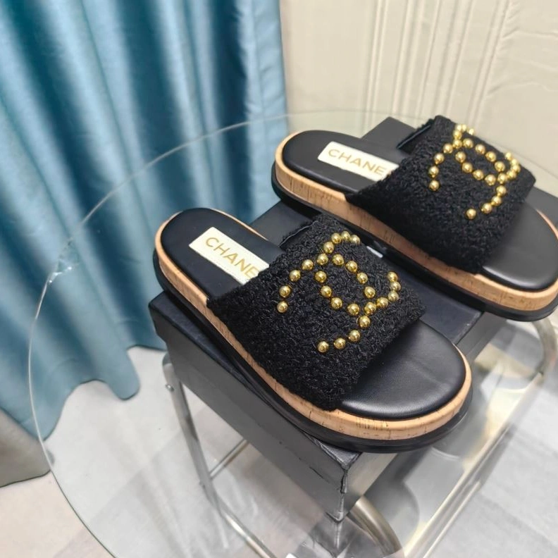 Bold Chxnxl Slippers 122547