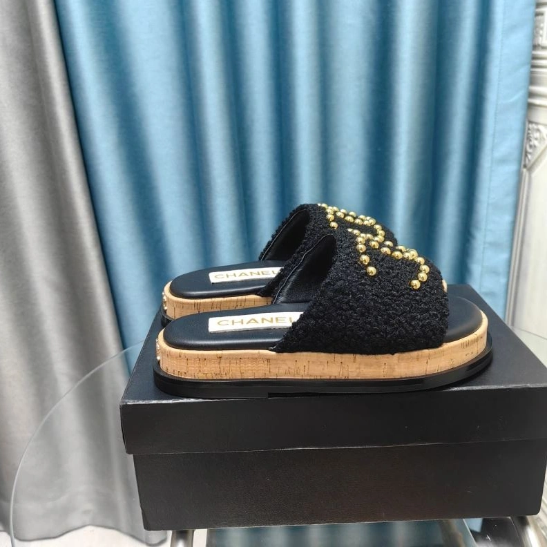 Bold Chxnxl Slippers 122547