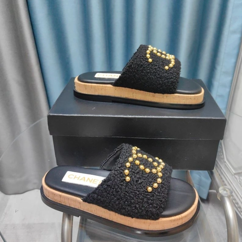 Bold Chxnxl Slippers 122547