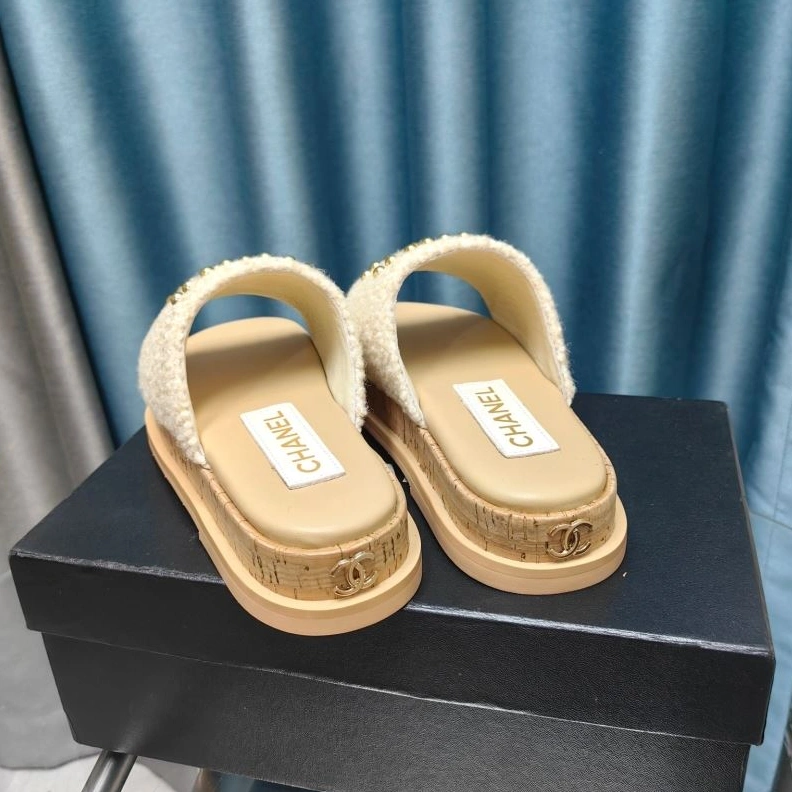 SportInspired Chxnxl Slippers 122536