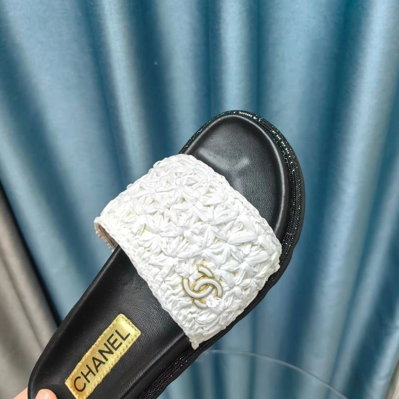 Affordable Chxnxl Slippers 122535
