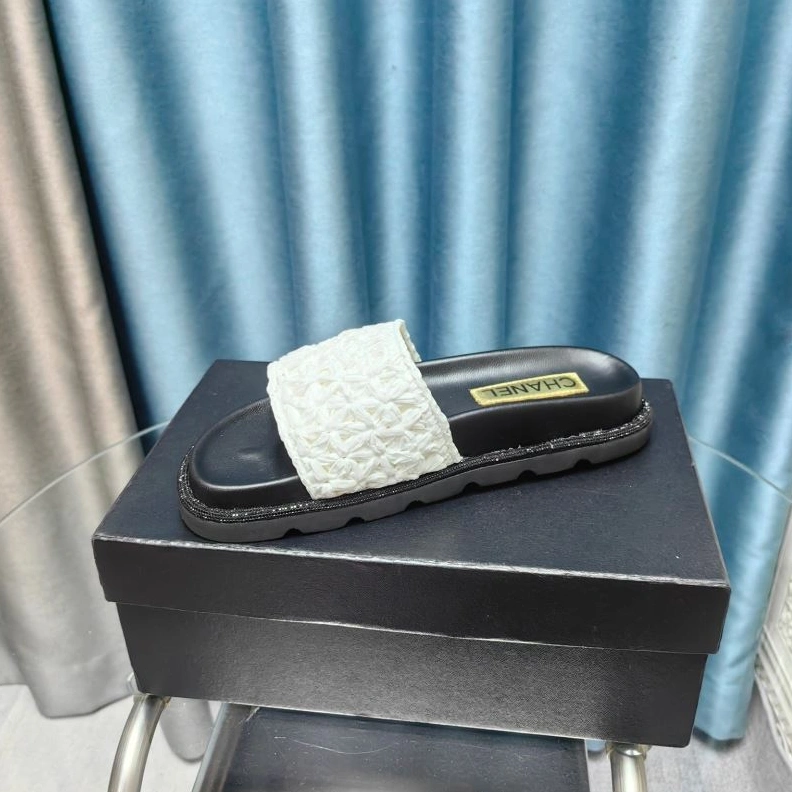 Affordable Chxnxl Slippers 122535