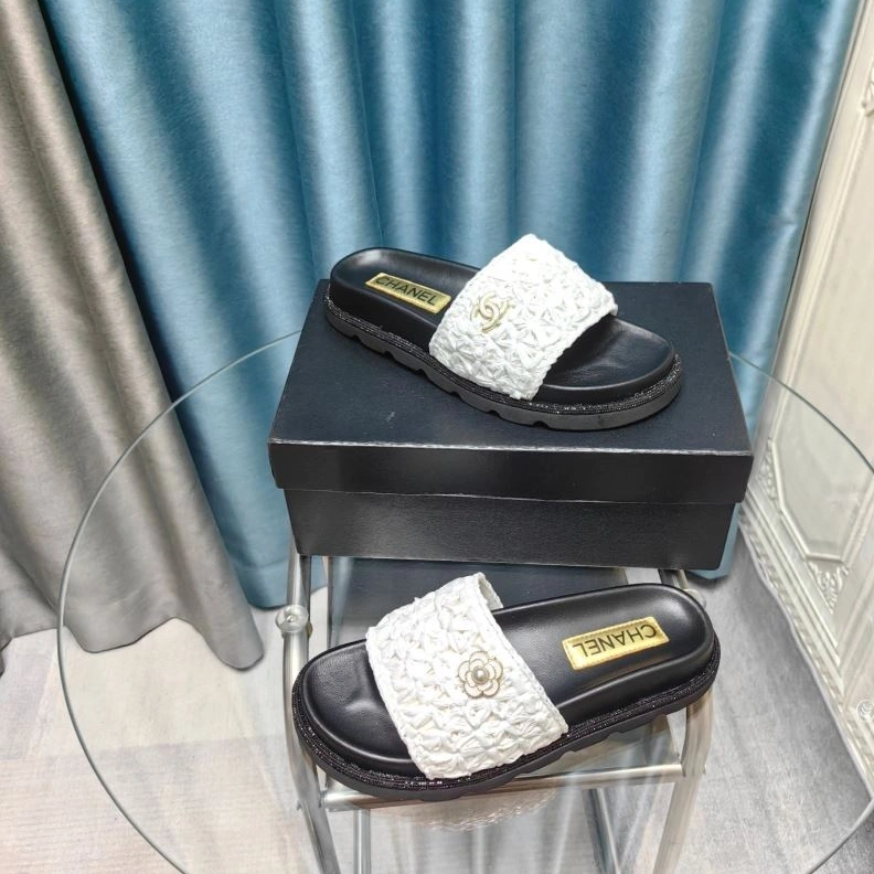 Affordable Chxnxl Slippers 122535
