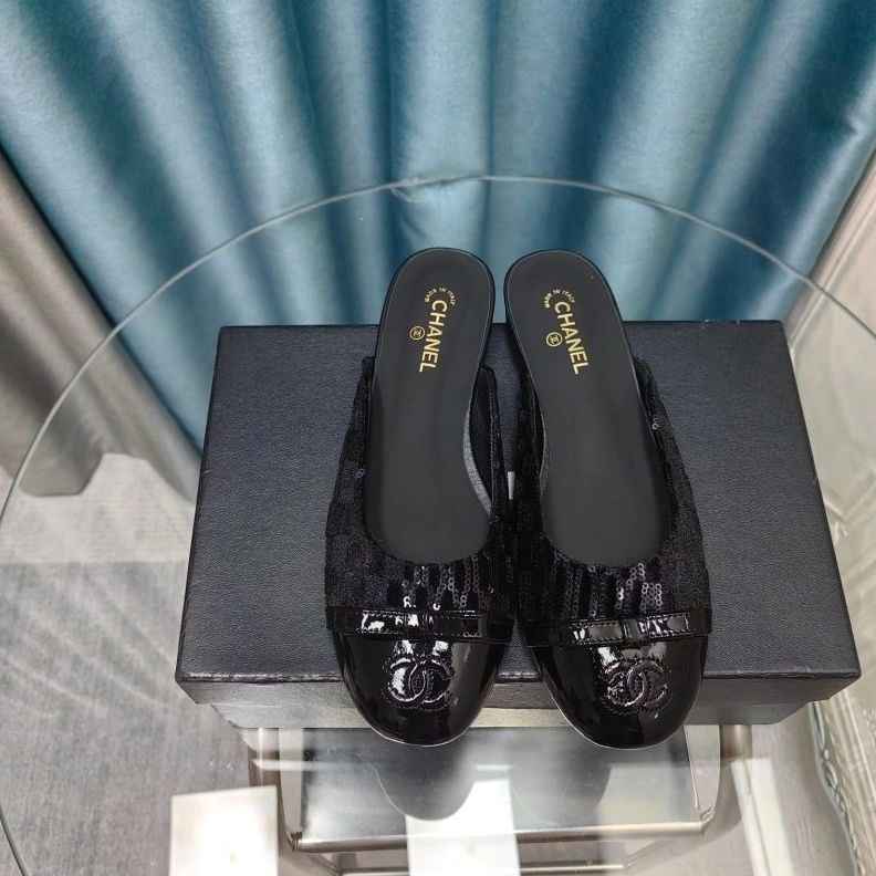 Elegant Chxnxl Slippers 122540
