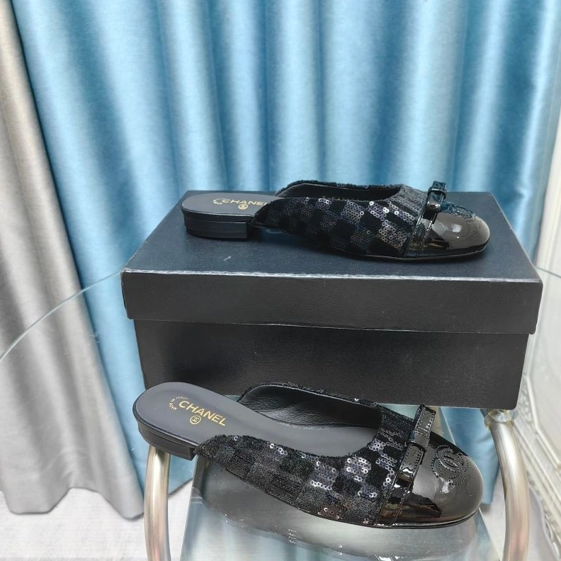 Elegant Chxnxl Slippers 122540