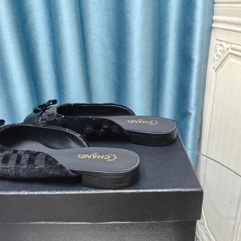 Elegant Chxnxl Slippers 122540
