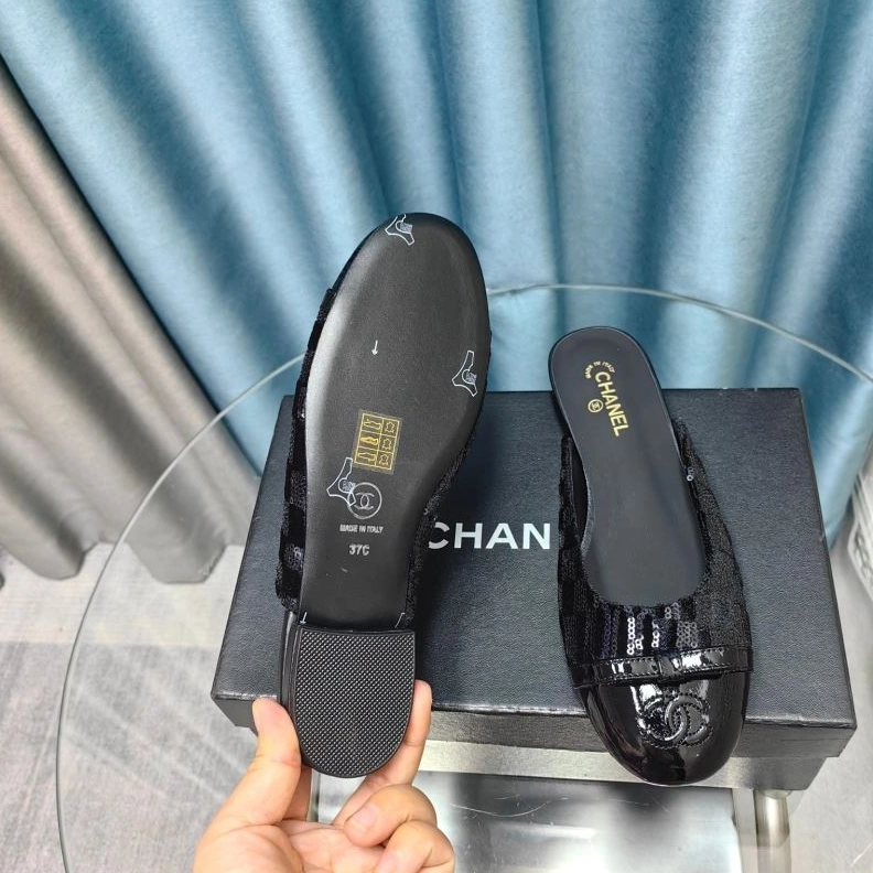 Elegant Chxnxl Slippers 122540