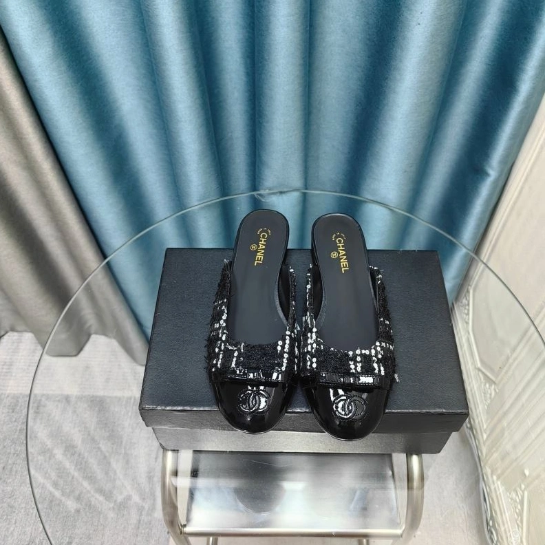 SportInspired Chxnxl Slippers 122544