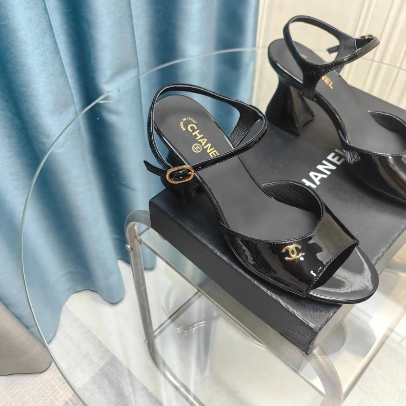 Breathable Chxnxl Sandals 122921