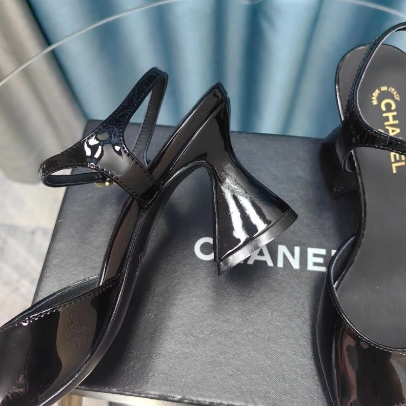 Breathable Chxnxl Sandals 122921