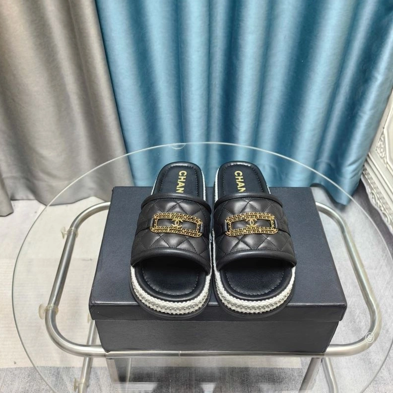 Efficient Chxnxl Slippers 122528
