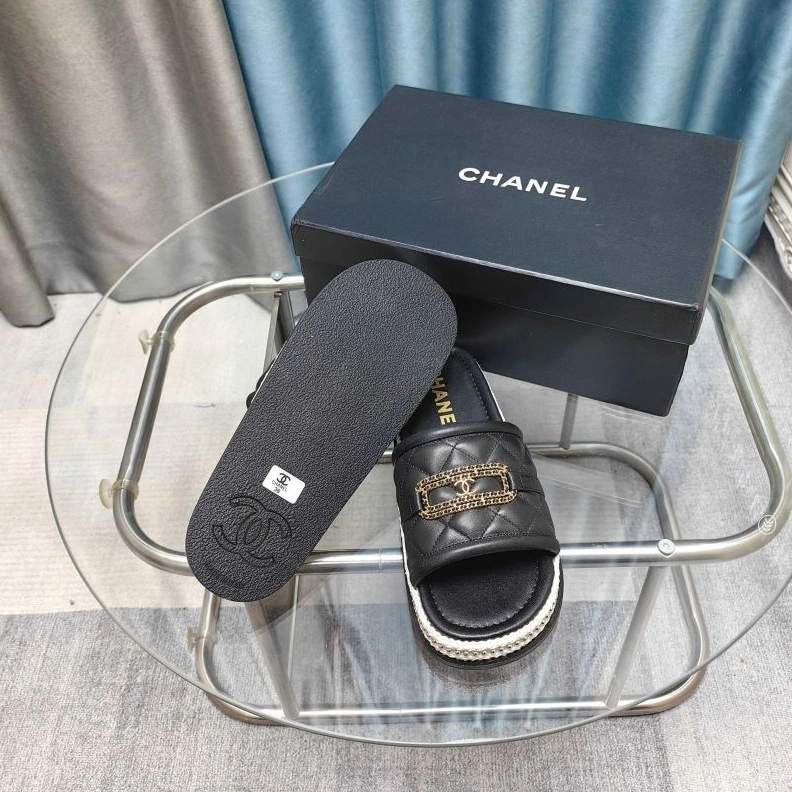Efficient Chxnxl Slippers 122528