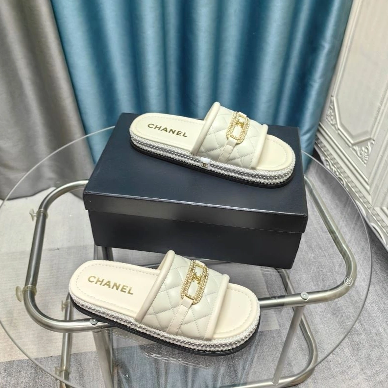 Compact Chxnxl Slippers 122527